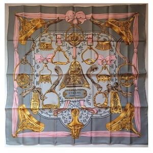 HERMES Carre 90 Silk100% "ETRIERS" F.de LA Perriere Gray, pink, gold, vintage